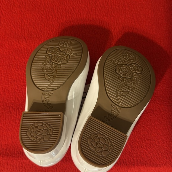 Brand new with tag size 4 willing to hear offers - Picture 4 of 4